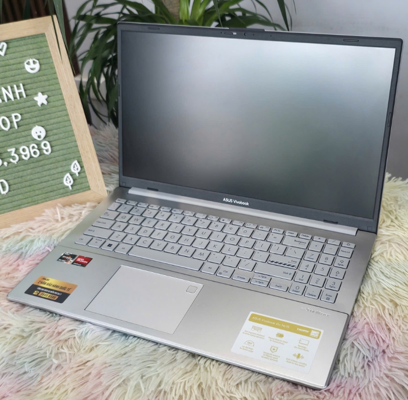 Laptop Asus Vivobook Go 15 E1504FA R5 7520U/16GB/512GB /15.6fhd